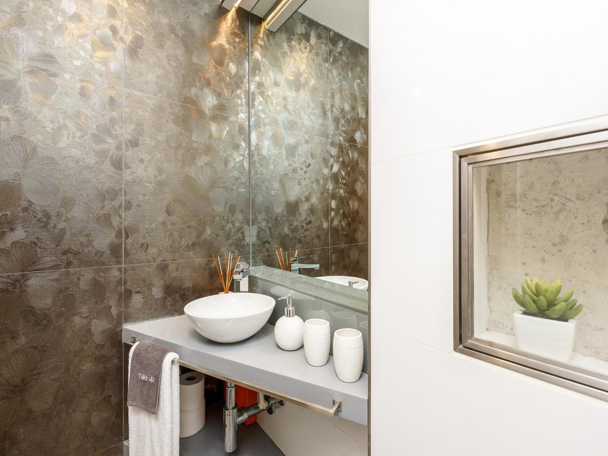 Charming Retreat With River Views * Oporto