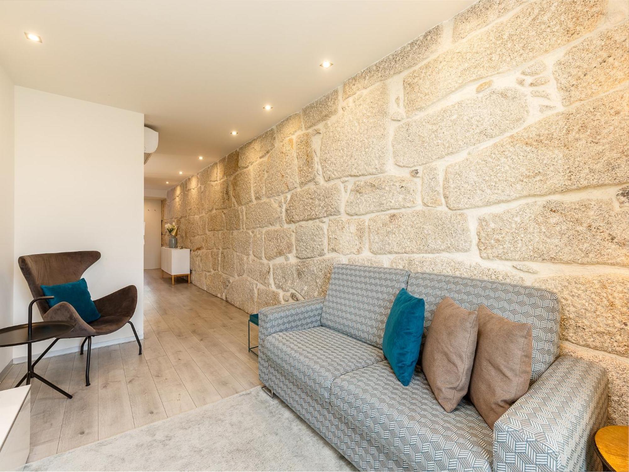 Charming Retreat With River Views Oporto