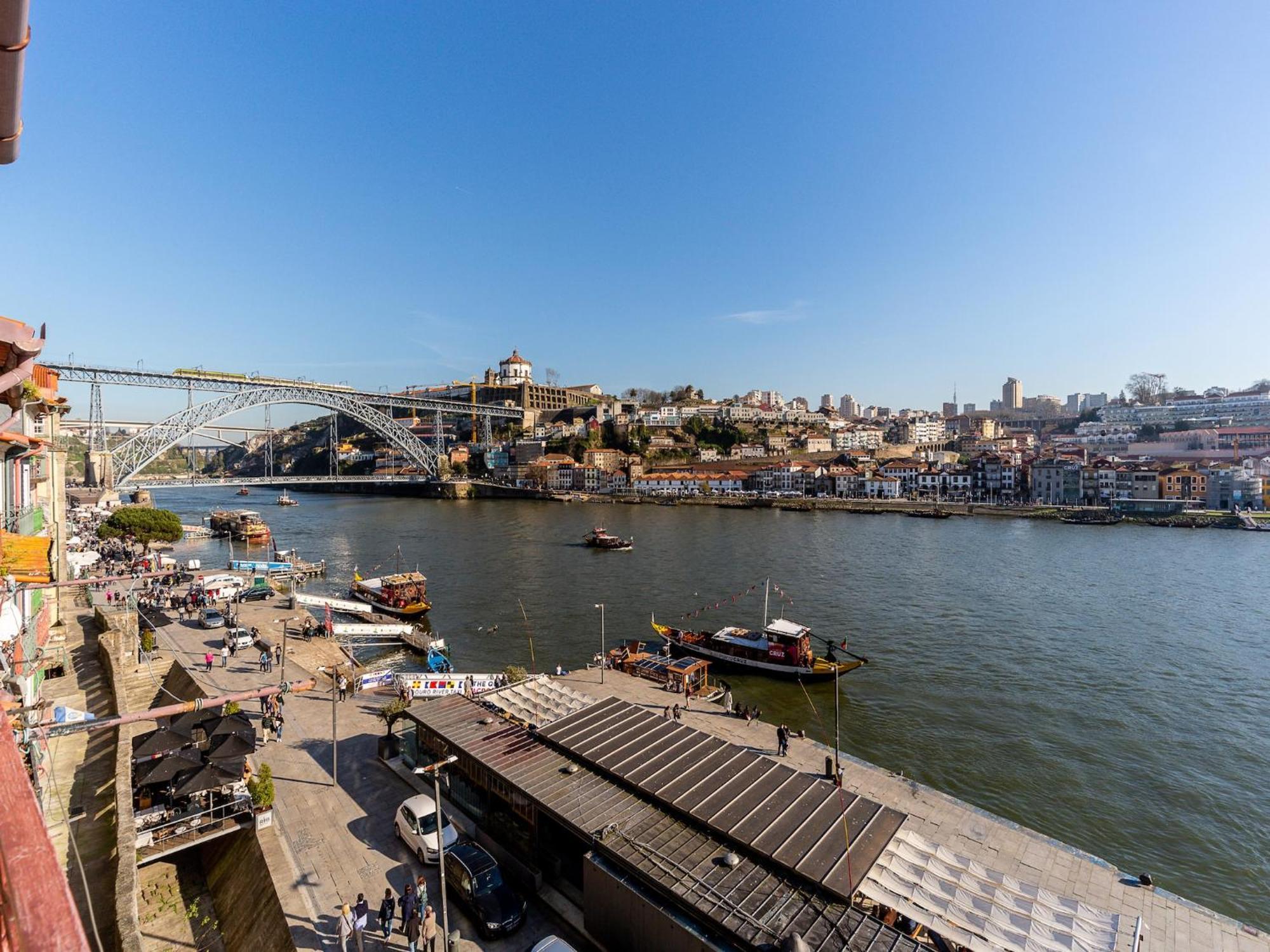 Charming Retreat With River Views * Oporto